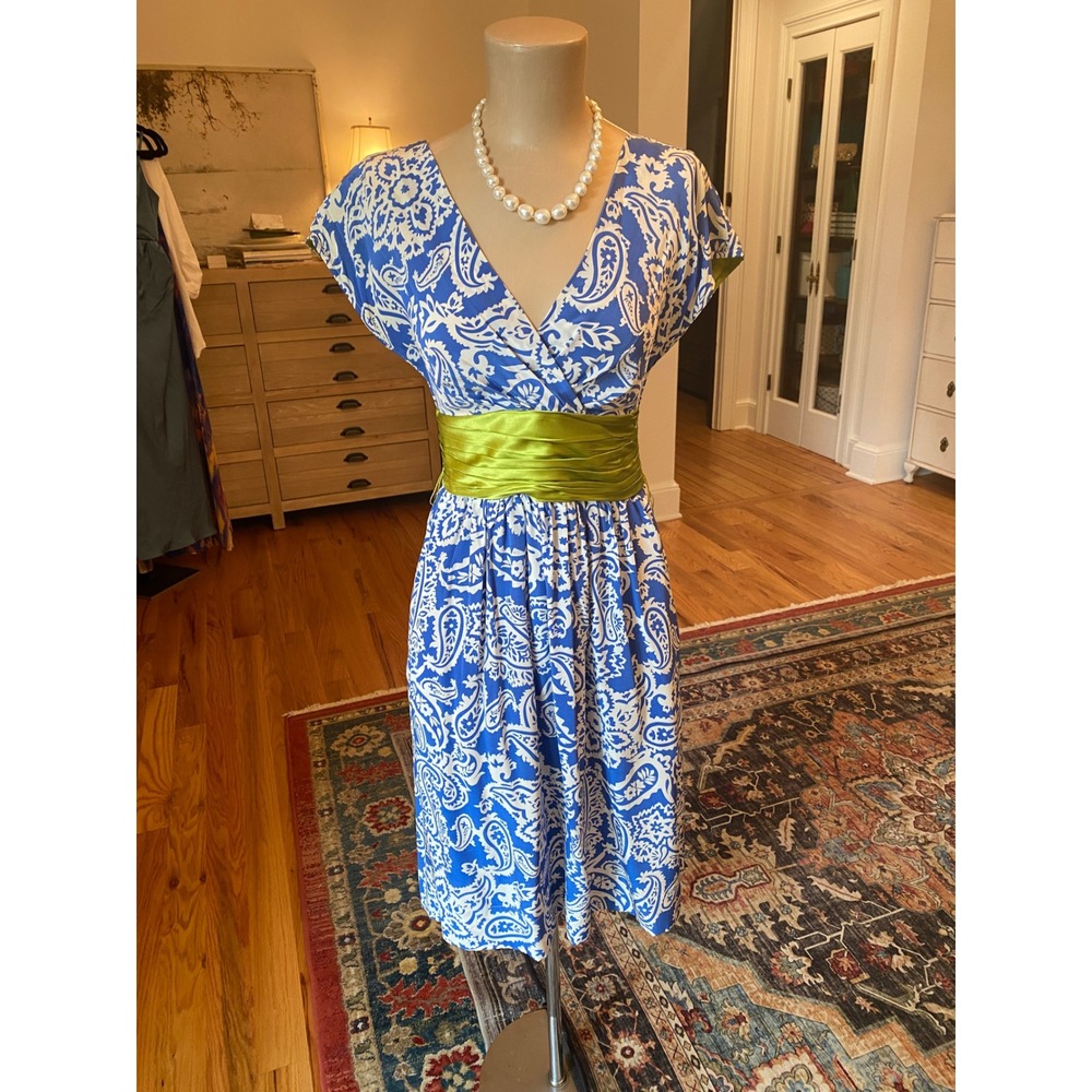 Harolds Womens Blue White Paisley 100% Silk‎ Wrap V-Neck Dress Green Sash Size 2